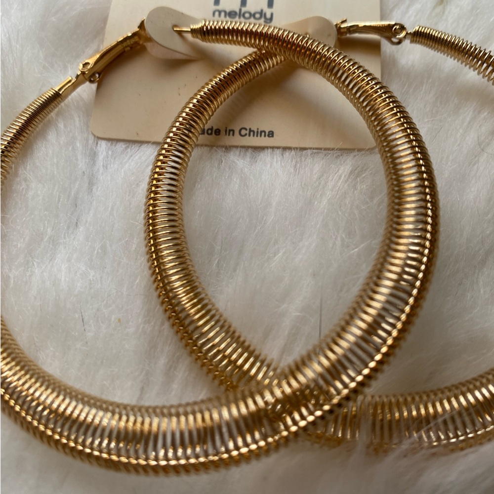Hoop earrings - Picture 2 of 4